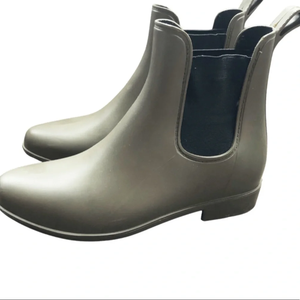 Target Womens Chelsea Ankle Rain Boots Rubber‎ Slip On Waterproof Olive Green